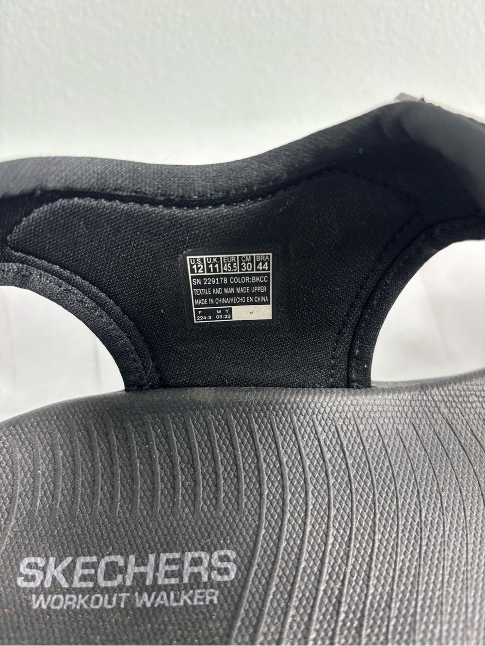 Skechers Men's Go Walk Workout Walker Hook & Loop Strap Sandals Sz 12 - Picture 10 of 11